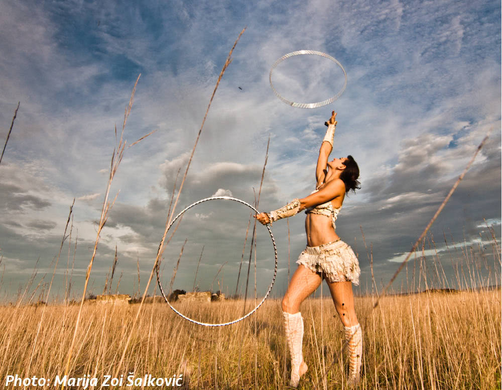 Lisa Looping — Multi-Hoop Artist, Vienna, Austria
